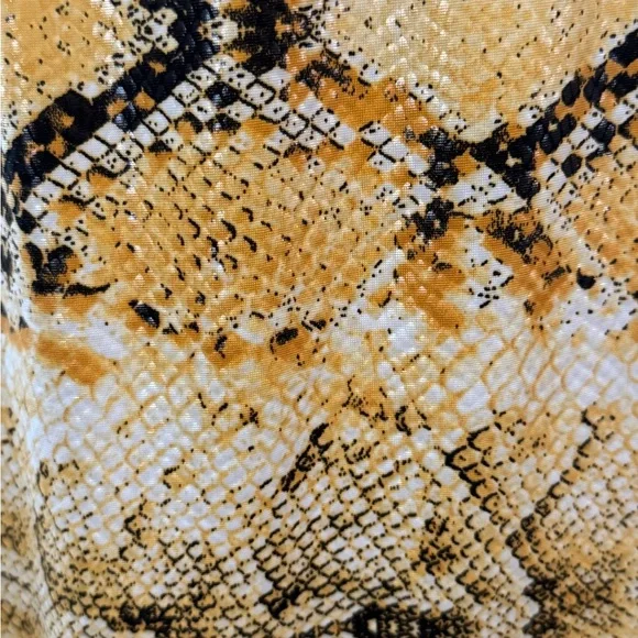 Gold and Black Knee-Length A-Line Skirt with Pleats Size 38/8 - Picture 7 of 10